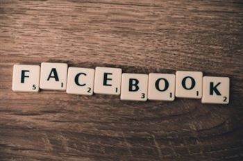 Pasang Iklan Online di Media Sosial dan Website