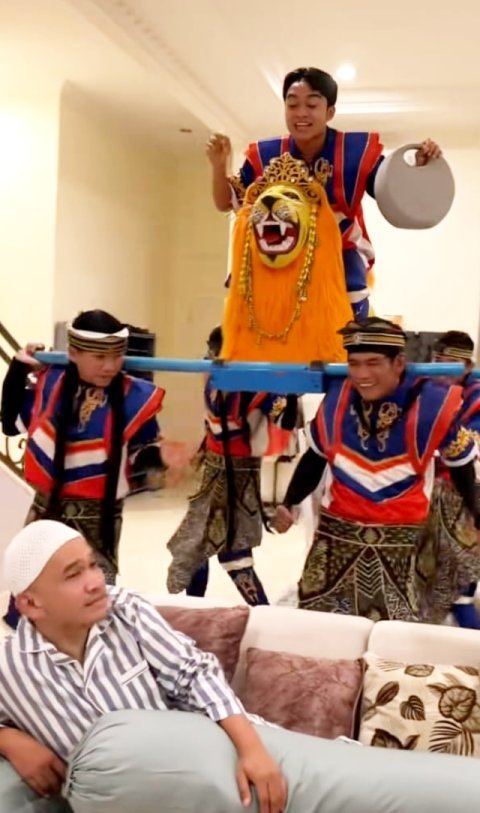 Grup Sisingaan Hari Rakasiwi