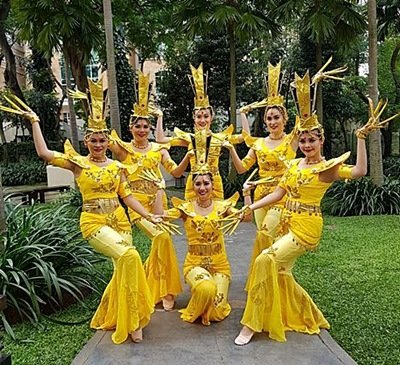 Tari Seribu Tangan Cheer Production